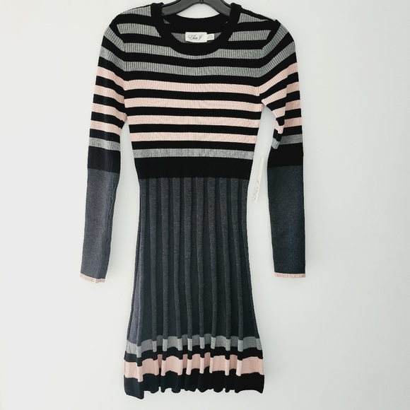 Nwt Eliza J Long Sleeves Striped Pleated Knit Dress Size S - Picture 2 of 7